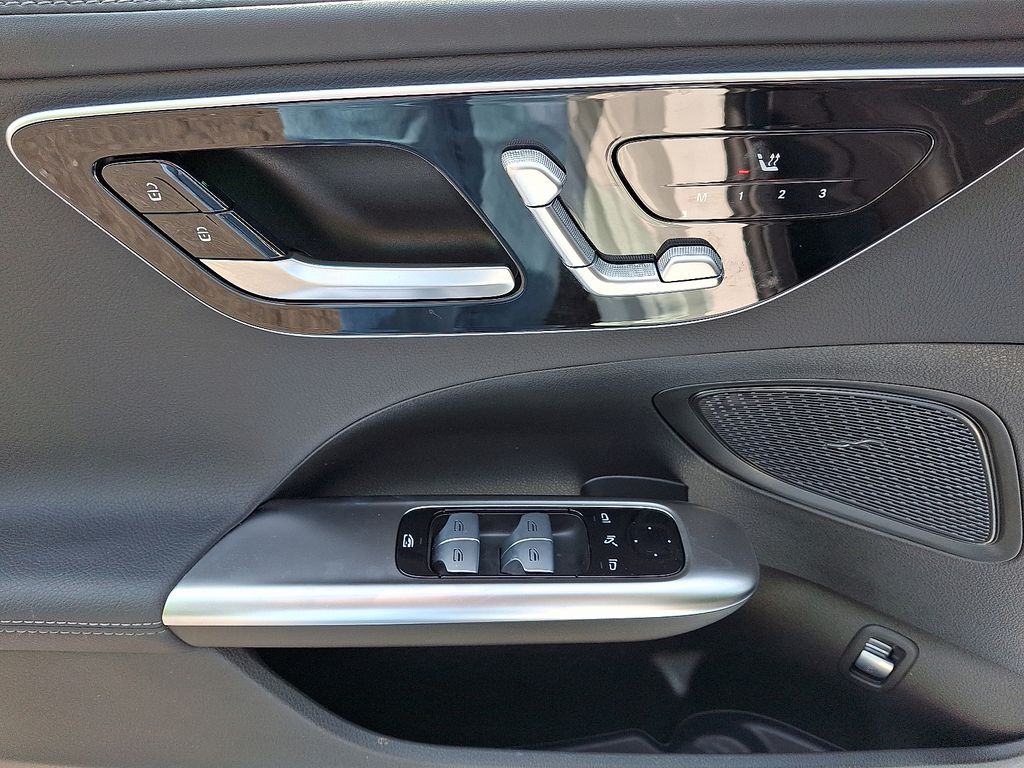 2023 Mercedes-Benz C-Class C 300 12