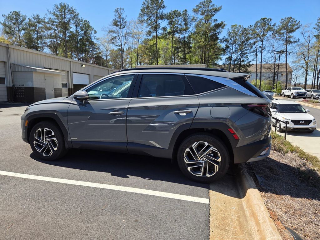 Used 2025 Gray Hyundai Limited image 7