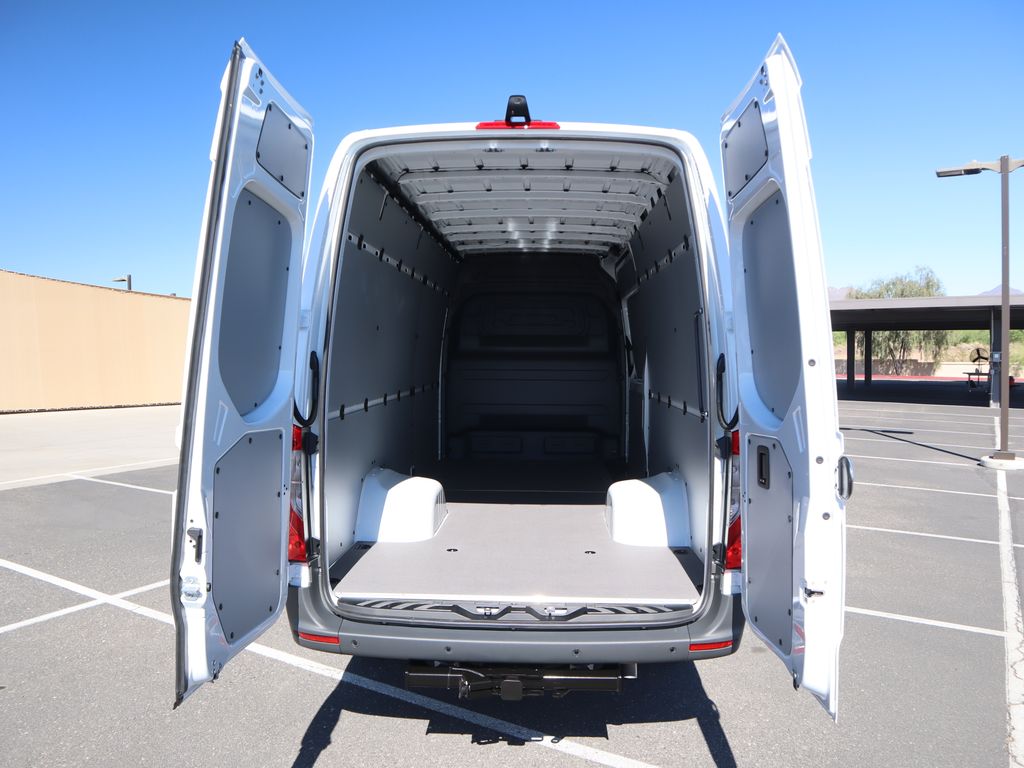 Thumbnail: 2026 Mercedes-Benz Sprinter - 27