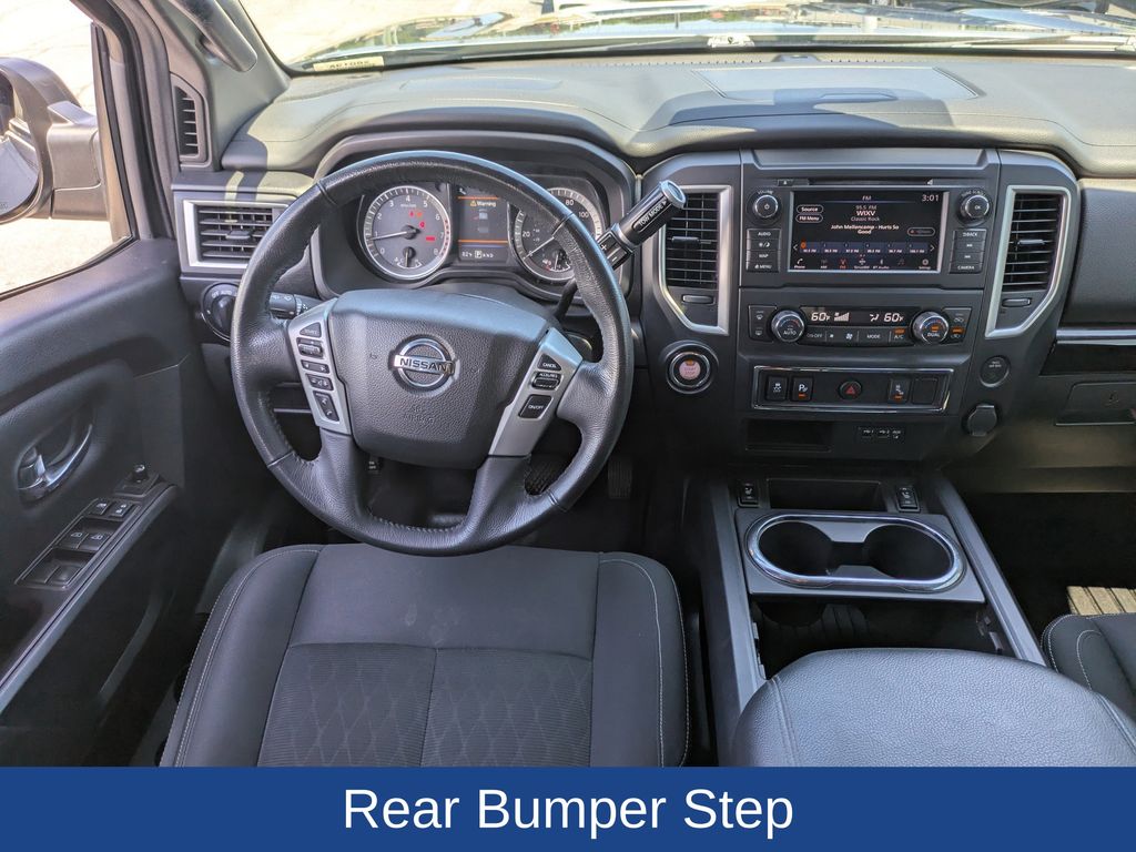 2019 Nissan TITAN SV