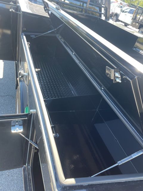 2025 Ford F-550 Chassis XL