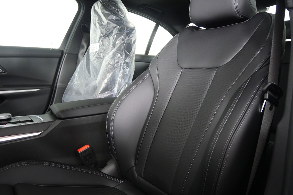 Thumbnail: 2026 BMW 3 Series - 11