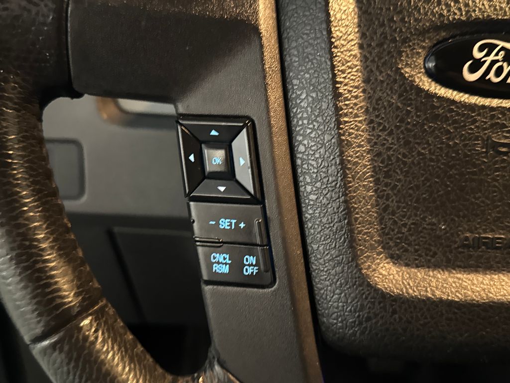 Used 2011 Blue Ford XLT image 21