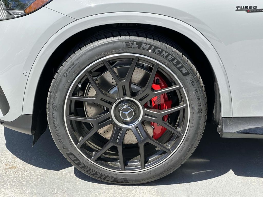 2025 Mercedes-Benz GLC 63 AMG 7