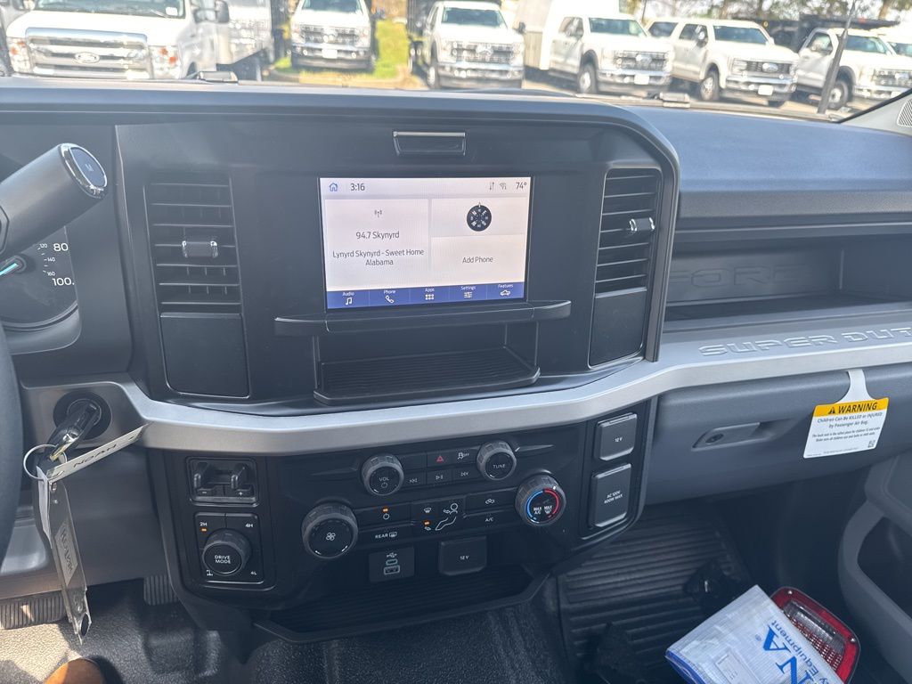 2026 Ford F-350 Chassis XL