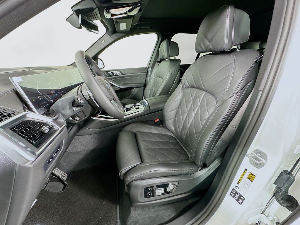 Thumbnail: 2026 BMW X5 - 16