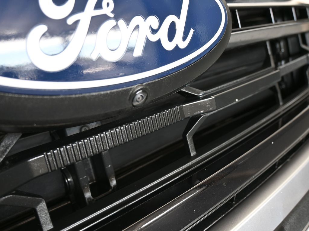 Used 2024 Silver Metallic Ford XLT image 58