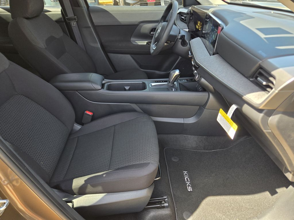 2026 Nissan Kicks S - 11