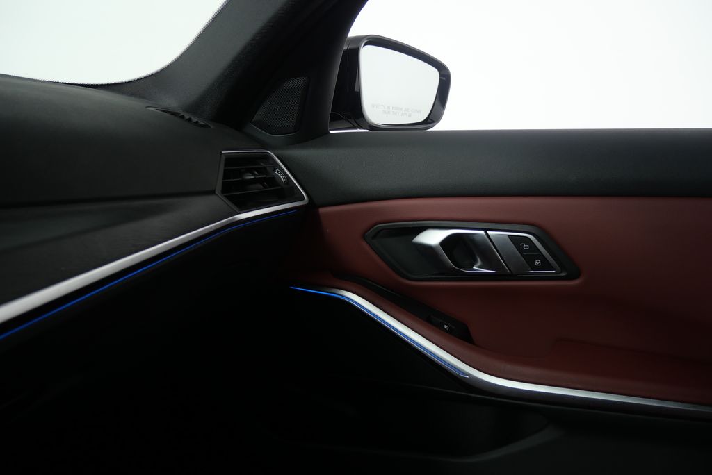 2023 BMW 3 Series 330i 28