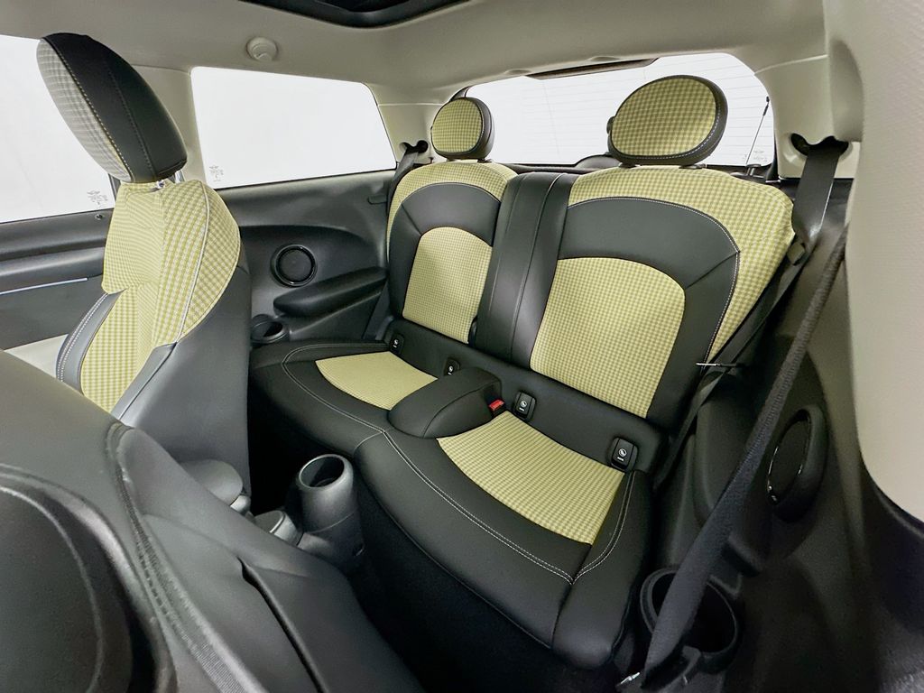 Thumbnail: 2024 MINI Cooper - 25