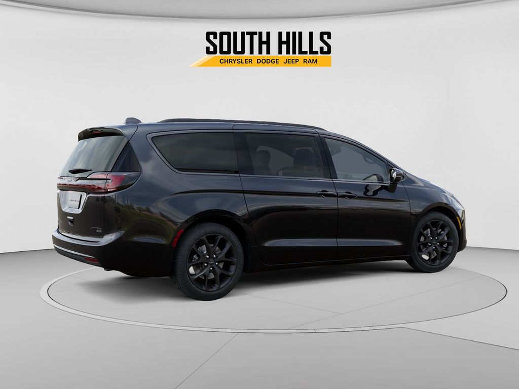 2027 Chrysler Pacifica Limited  at South Hills CDJR