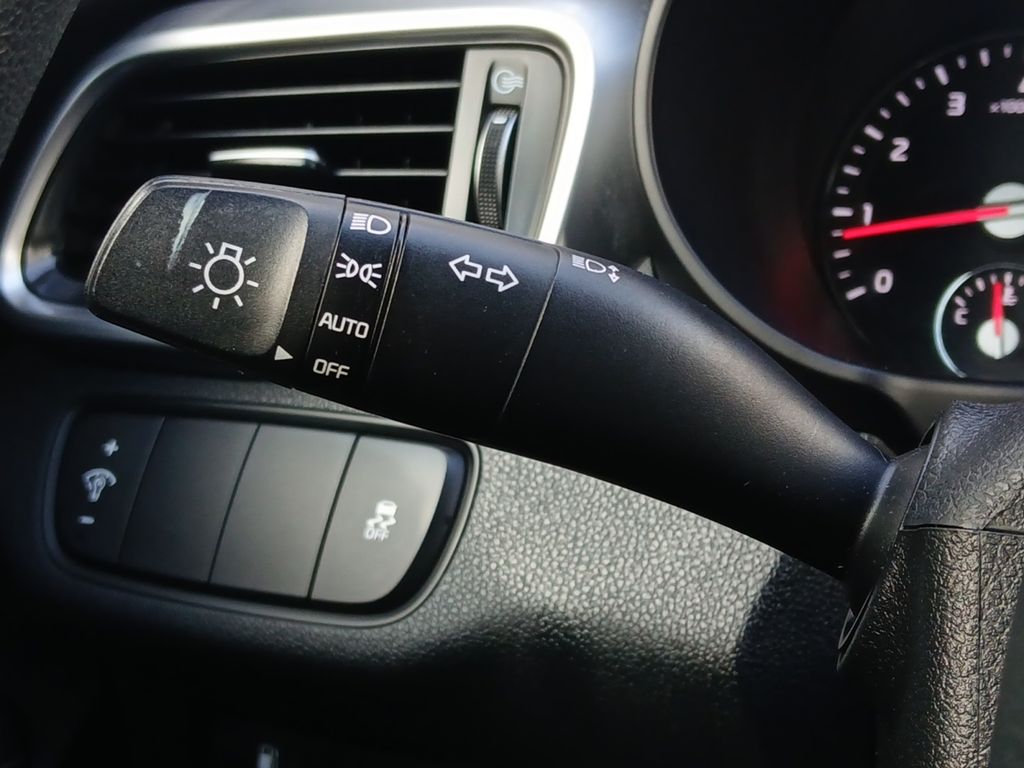 Used Car 2020 Kia Sorento  Lx For Sale Under $15,000 In Austin, Texas