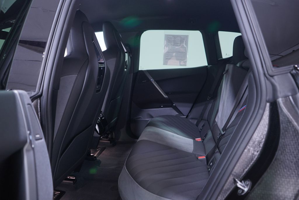 Thumbnail: 2026 BMW iX - 9