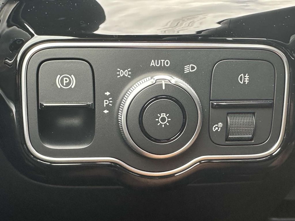 2025 Mercedes-Benz CLA 250 23