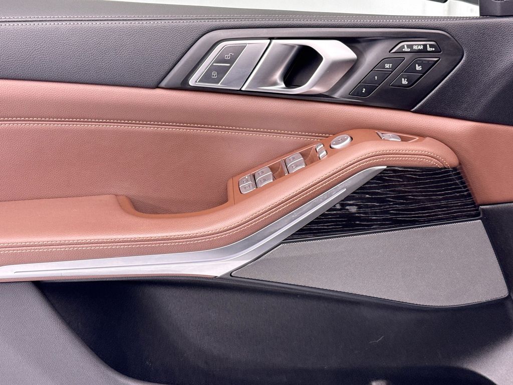 Thumbnail: 2019 BMW X7 - 22