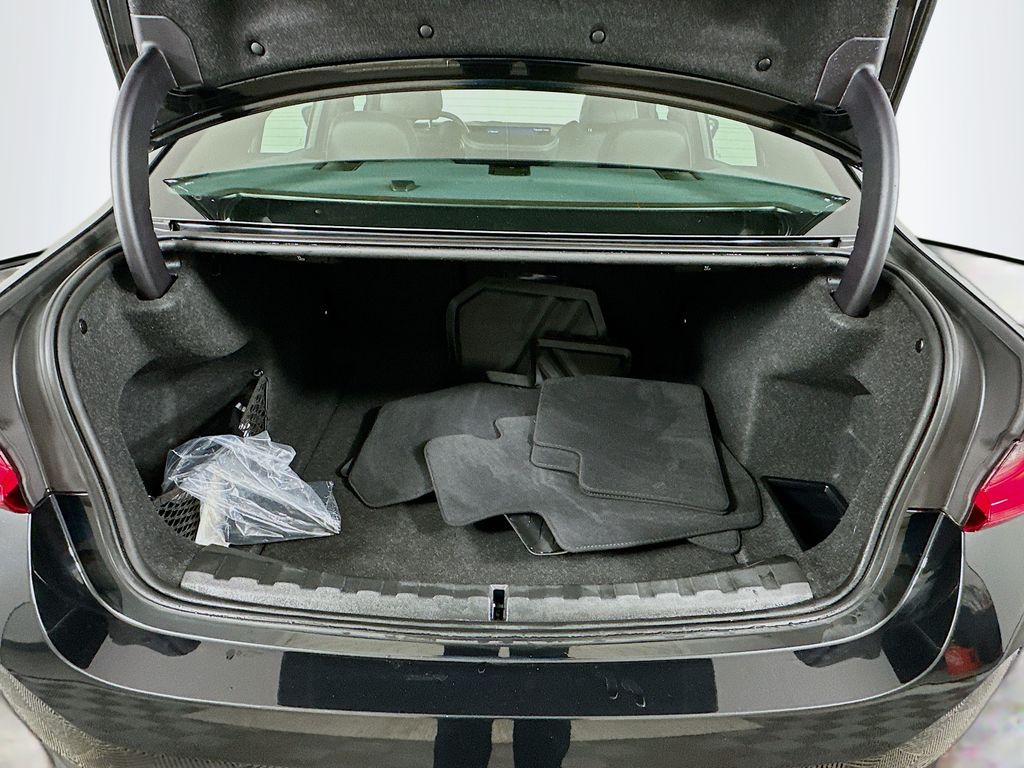 Thumbnail: 2025 BMW 3 Series - 27