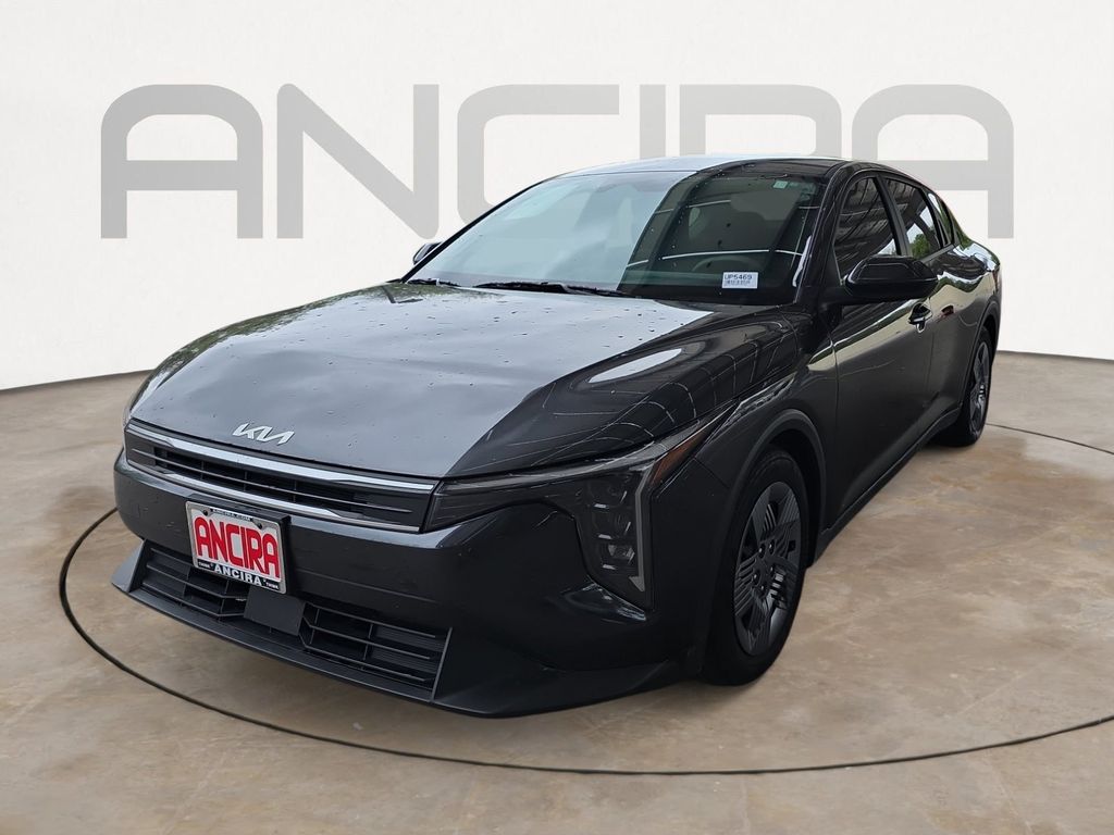 2025 Kia K4 LX photo