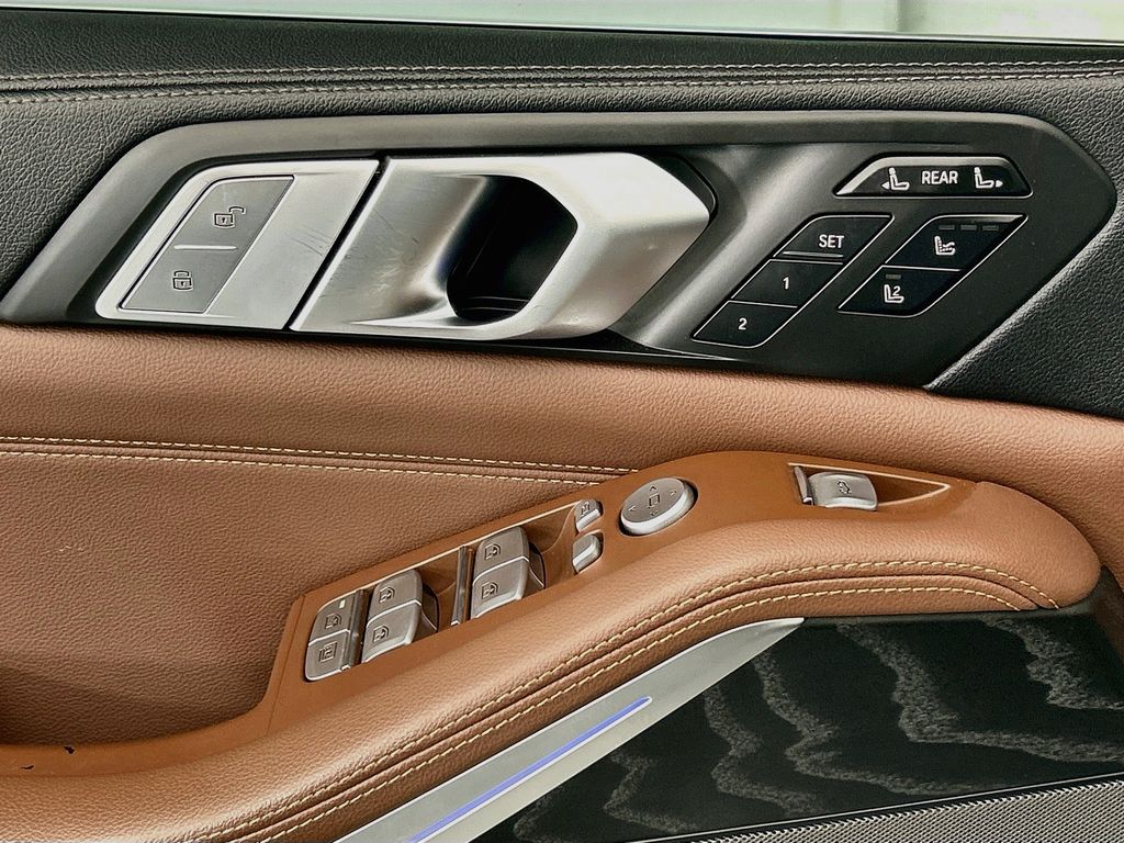 Thumbnail: 2019 BMW X7 - 22