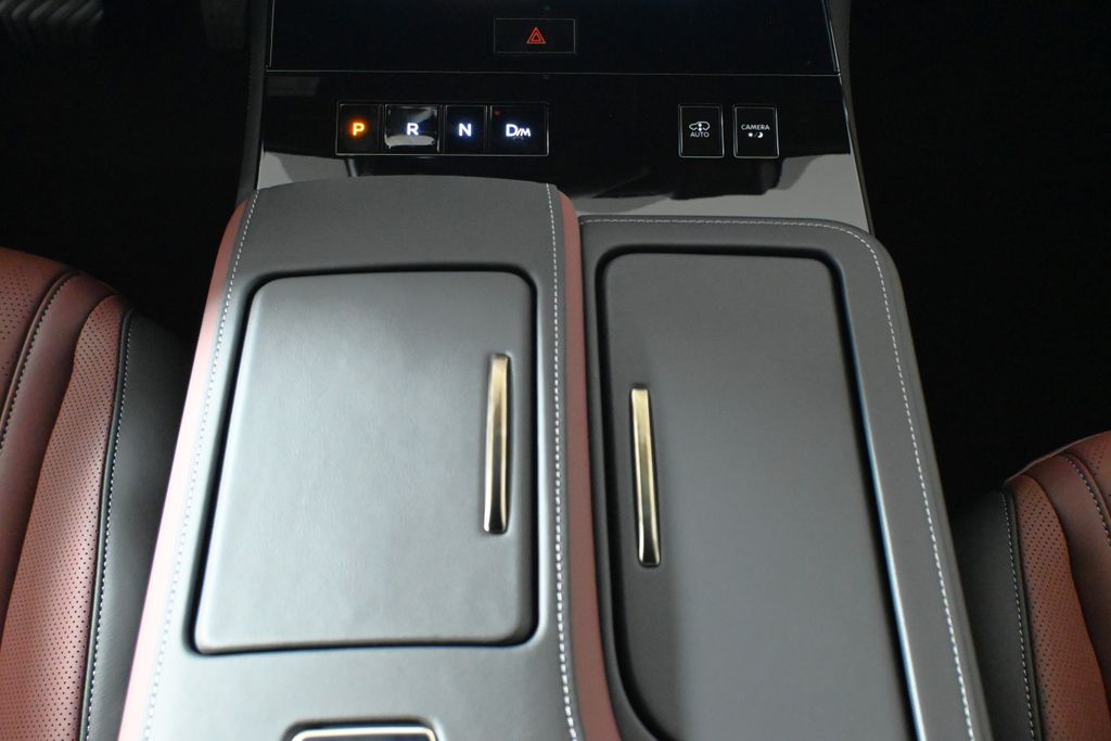 Thumbnail: 2026 INFINITI QX80 - 23