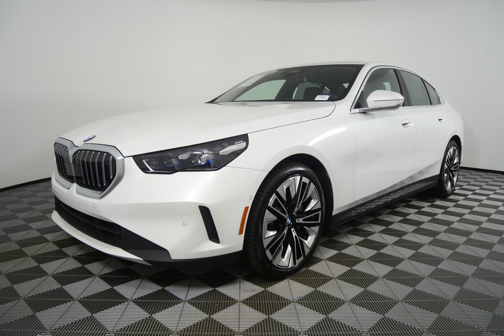 Thumbnail: 2026 BMW 5 Series - 7