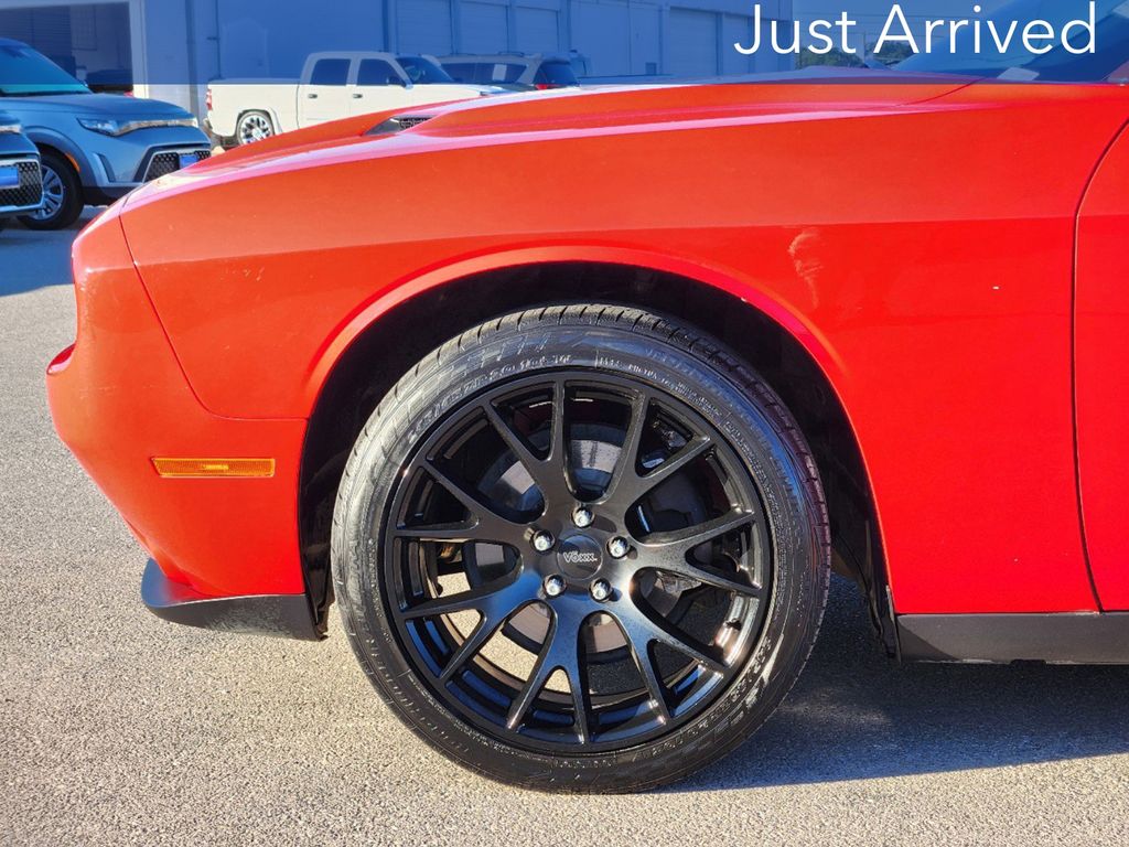 2018 Dodge Challenger SXT 8