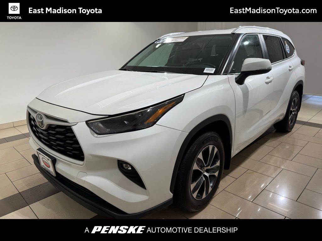 2024 Toyota Highlander XLE -
                  Madison, WI