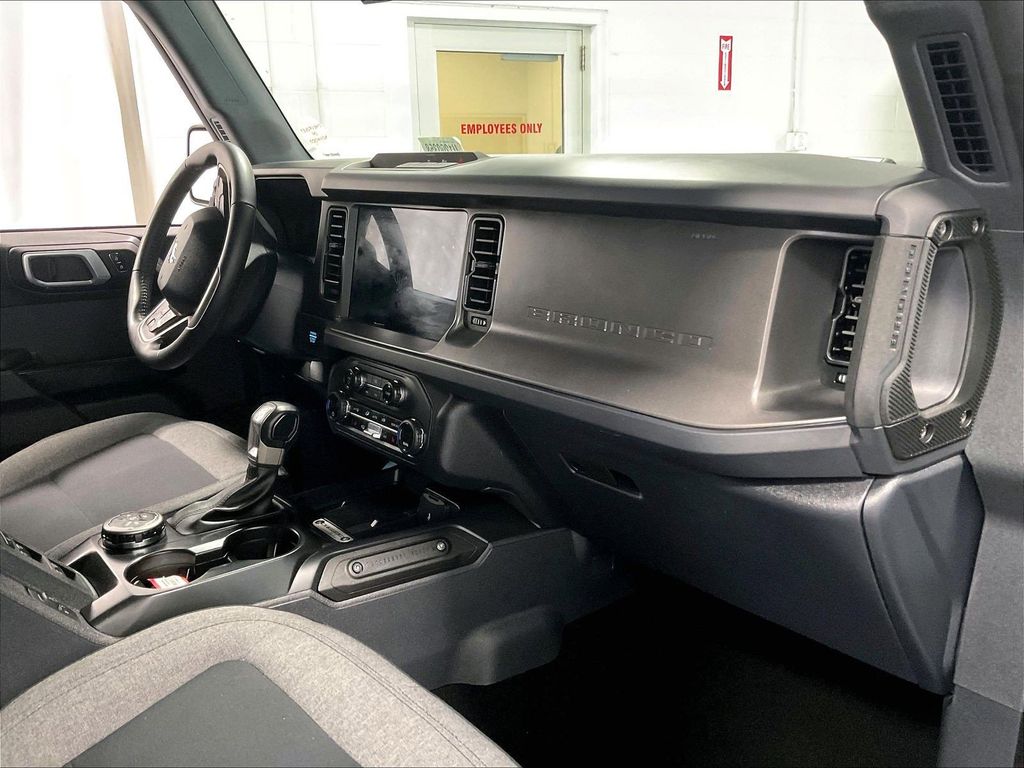 2025 Ford Bronco — photo 14