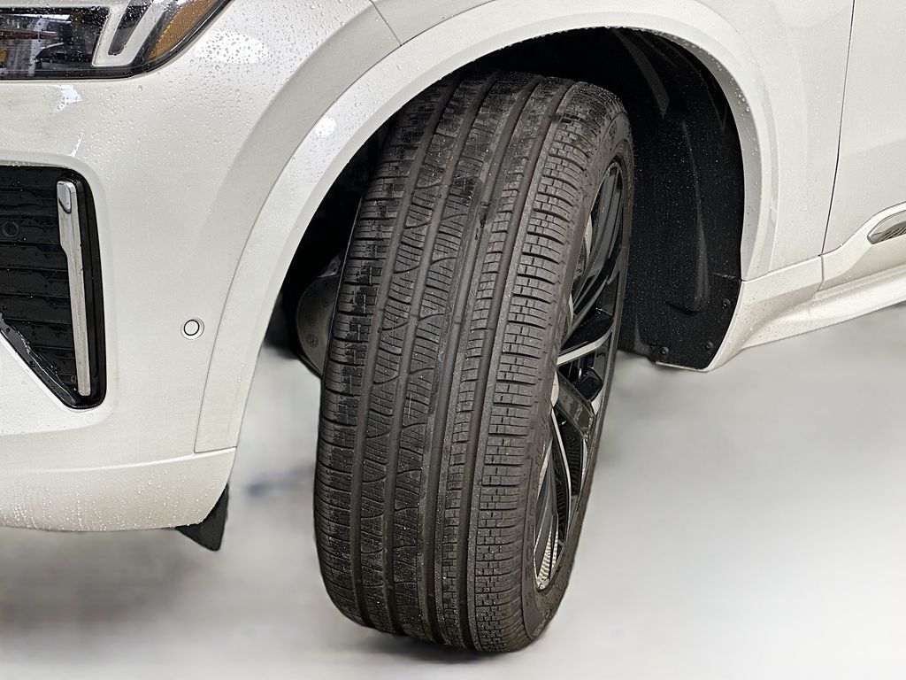 2026 Volvo XC90 Plus - Photo 25