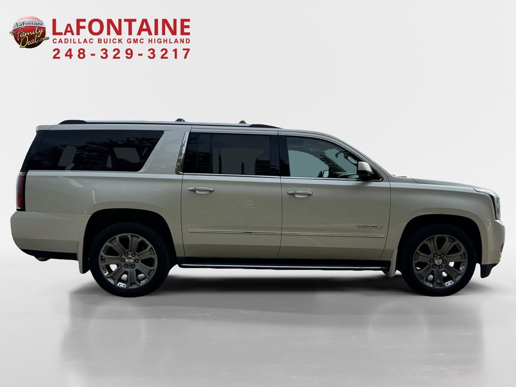 2015 GMC Yukon XL Denali 8