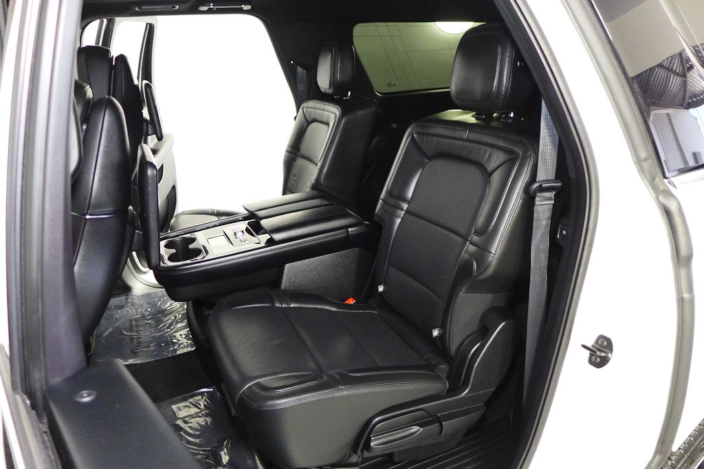 Thumbnail: 2019 Lincoln Navigator - 24