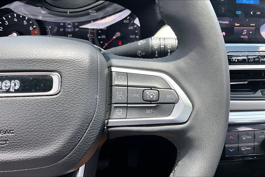 2025 Jeep Compass #11