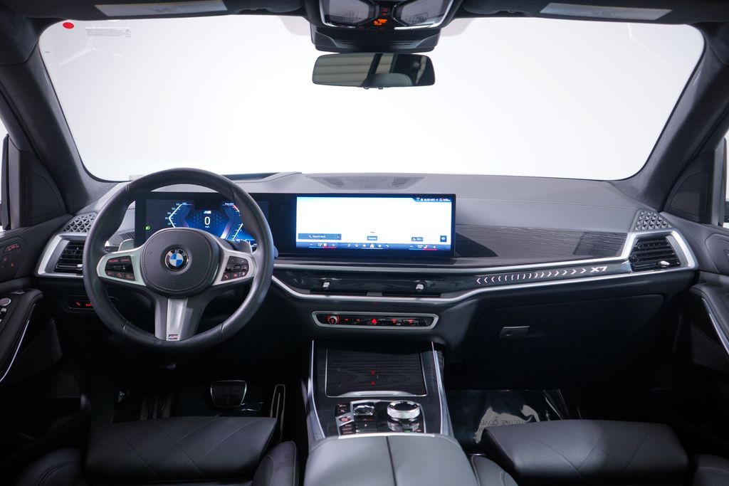Thumbnail: 2024 BMW X7 - 11
