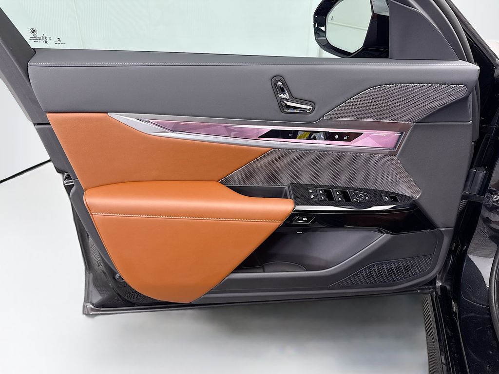 Thumbnail: 2024 BMW i7 - 23