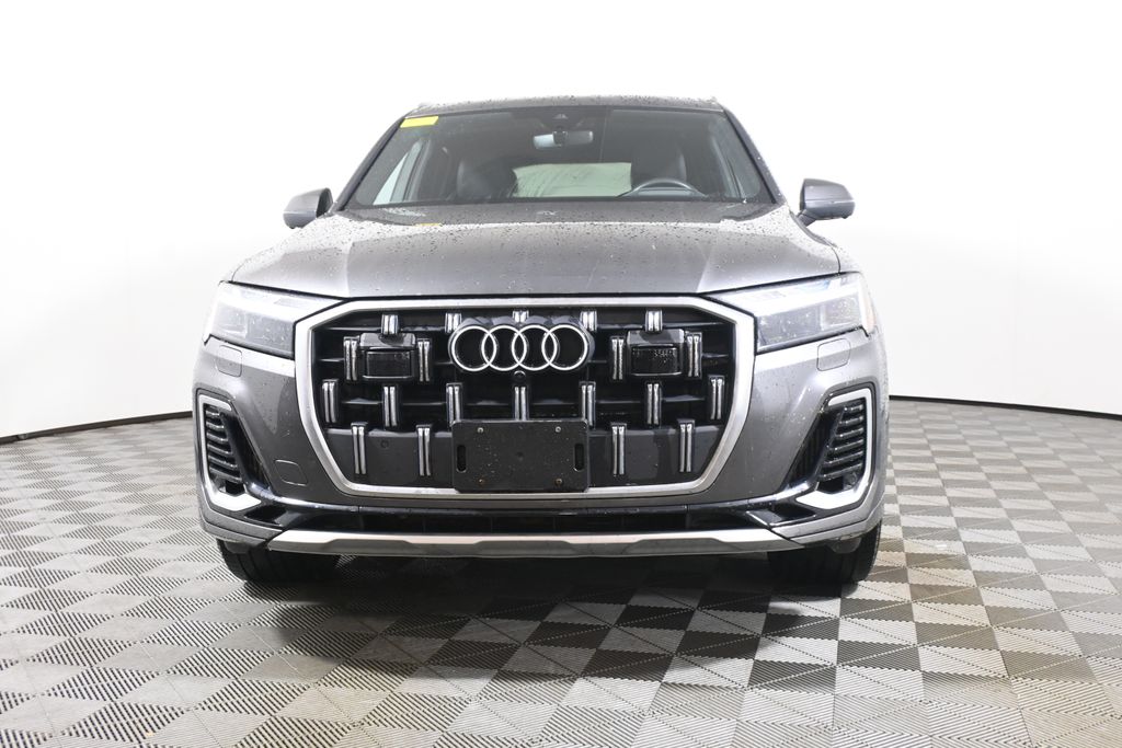 Thumbnail: 2025 Audi Q7 - 10