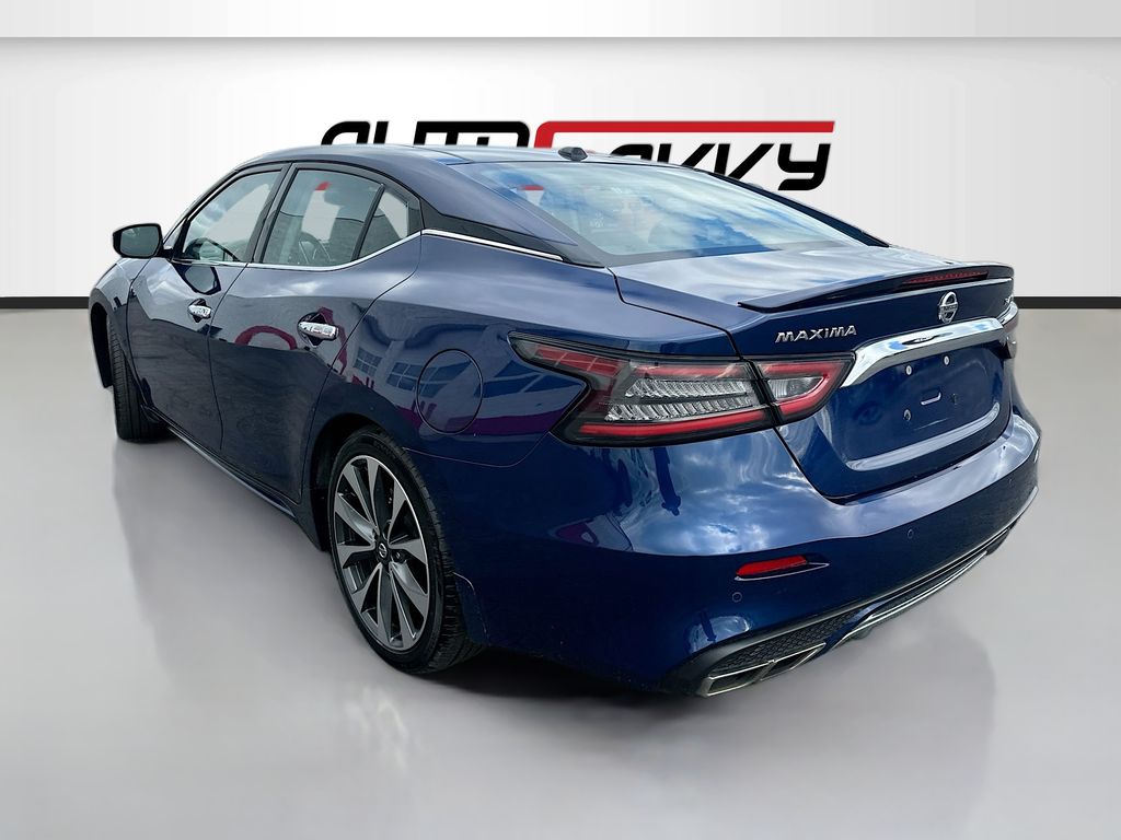 Used 2021 Blue Nissan Platinum image 5