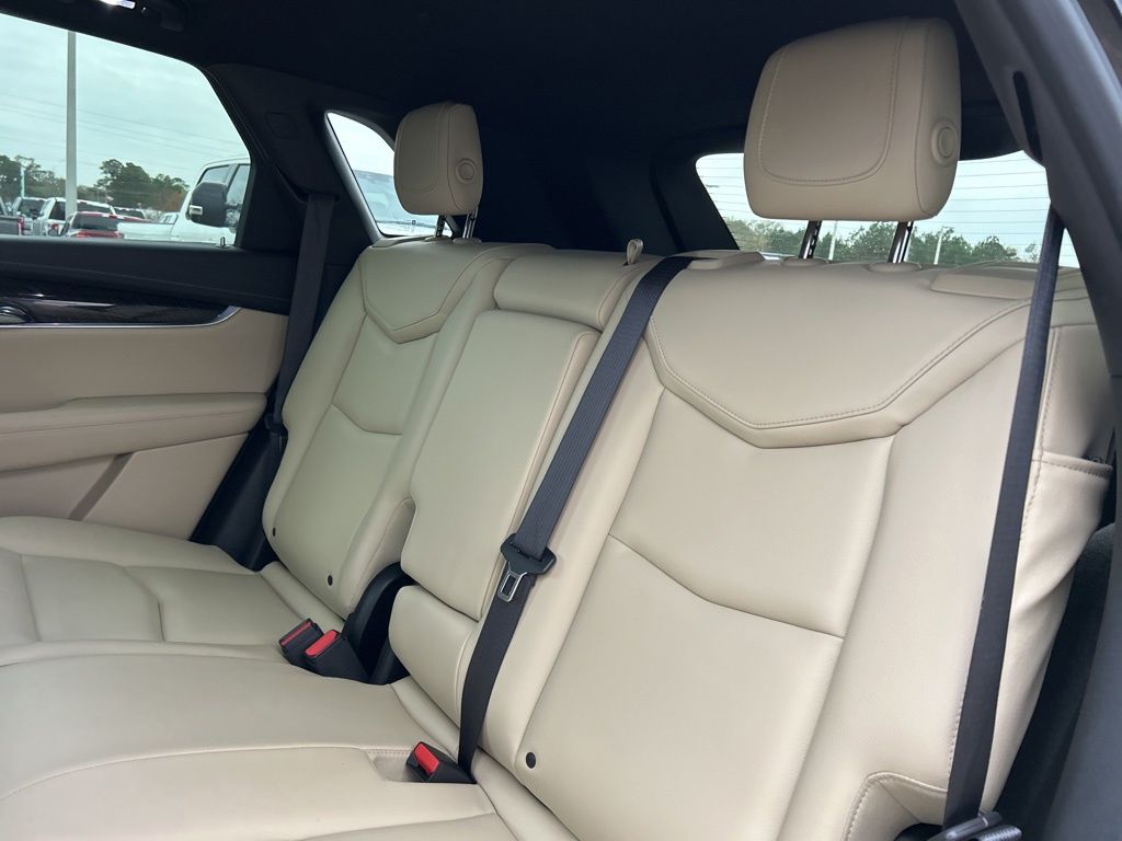 2017 Cadillac XT5 Standard