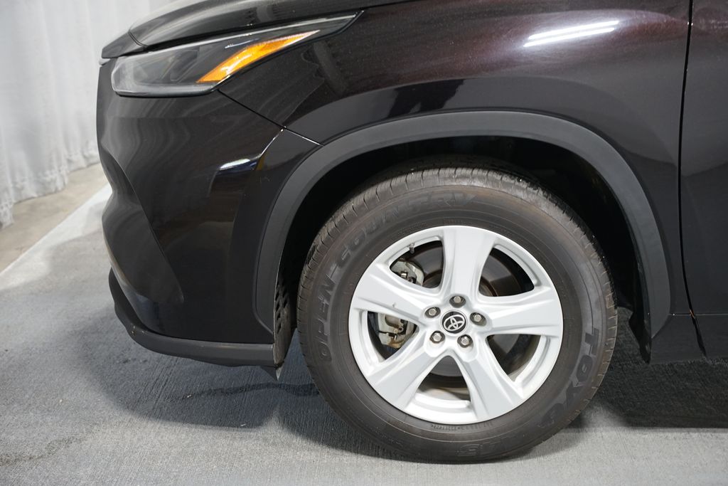 Thumbnail: 2021 Toyota Highlander - 5