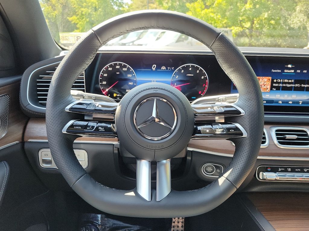 2025 Mercedes-Benz GLS 450 4MATIC 15