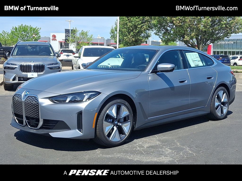 2025 BMW i4 xDrive40 -
                Turnersville, NJ