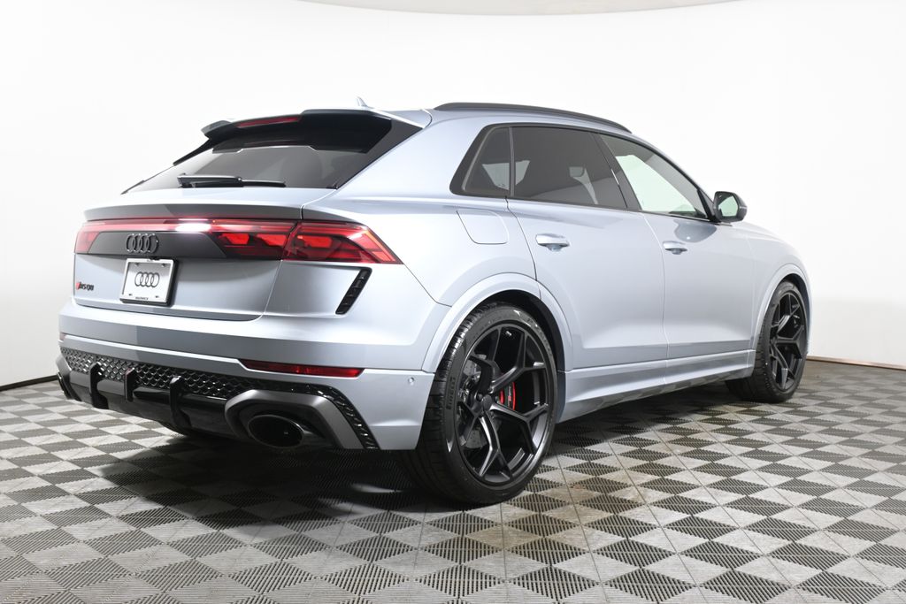 Thumbnail: 2026 Audi RS Q8 - 7