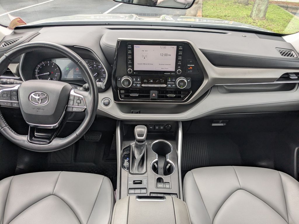 Used 2021 Toyota Highlander SUV