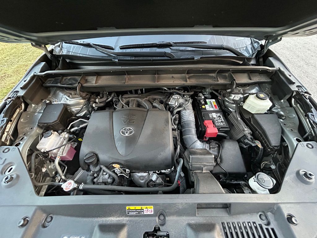 Thumbnail: 2021 Toyota Highlander - 11