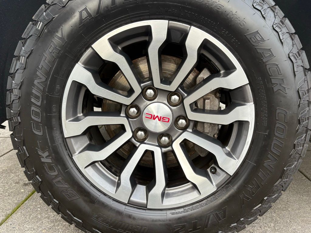 2022 GMC Sierra 1500 AT4