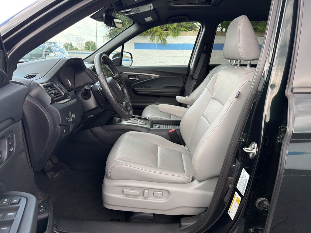 Thumbnail: 2020 Honda Passport - 17