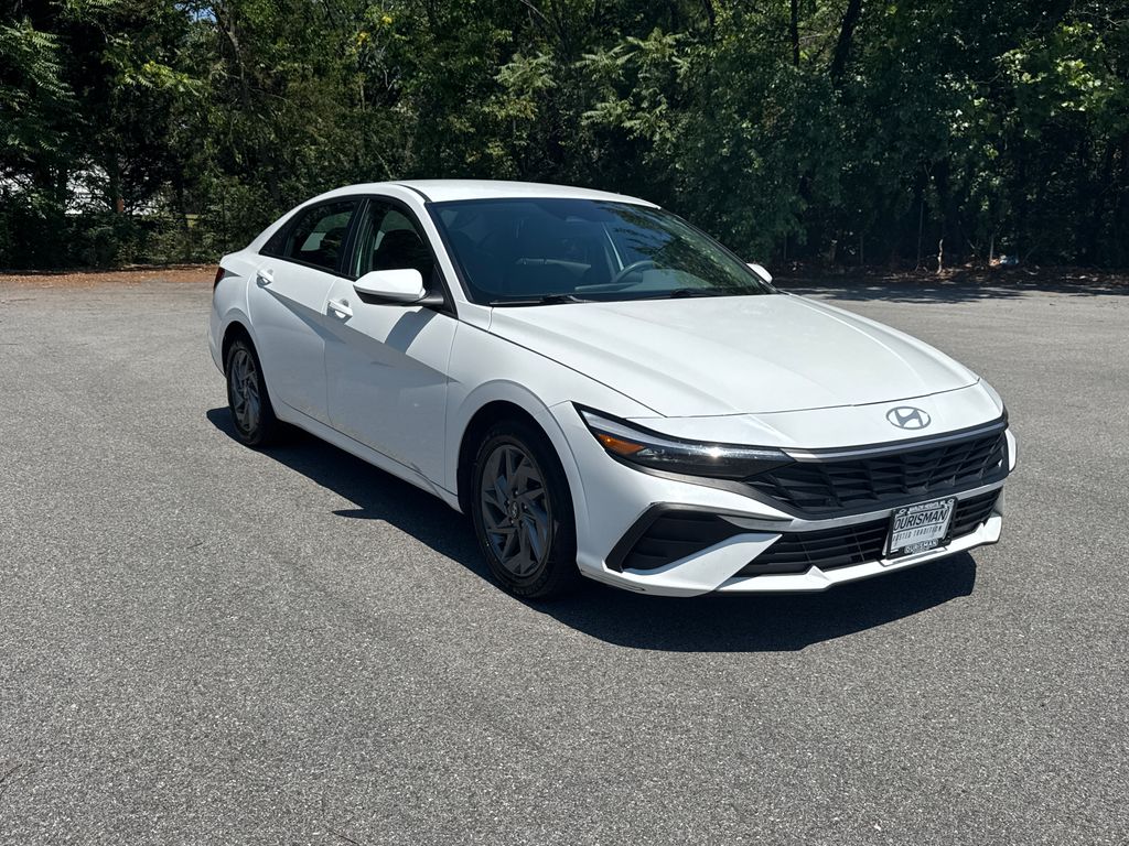 White 2024 Hyundai Elantra Sedan Front-Wheel Drive Continuously Variable Transmission
