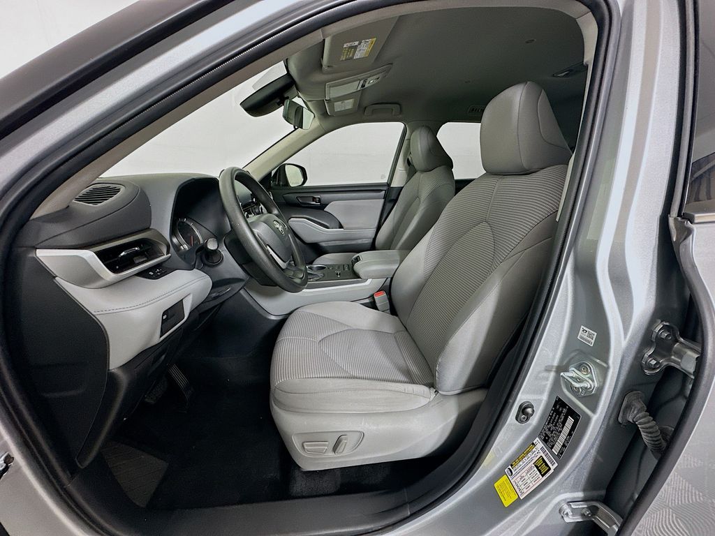 2022 Toyota Highlander L 20