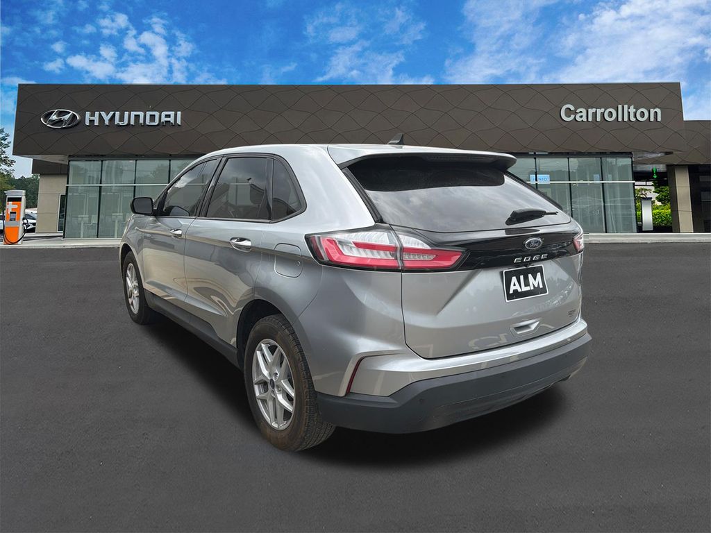 Used 2021 Silver Ford SE image 7