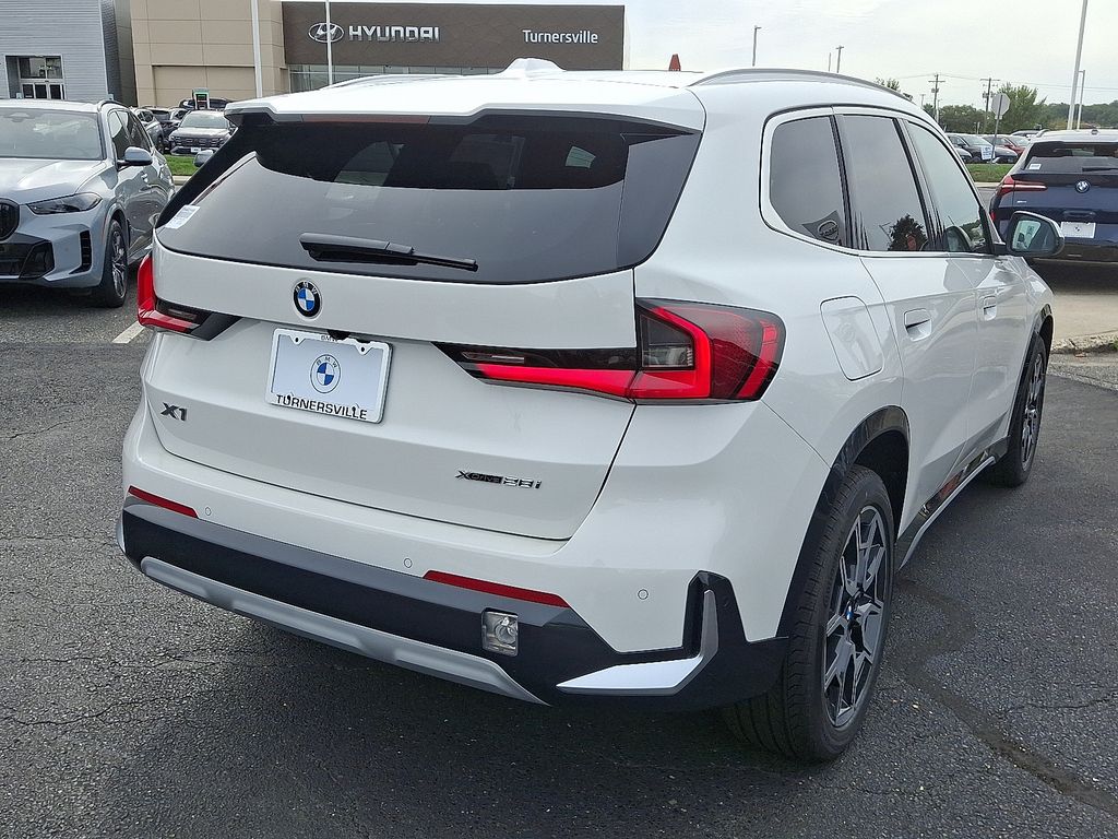 Thumbnail: 2026 BMW X1 - 4