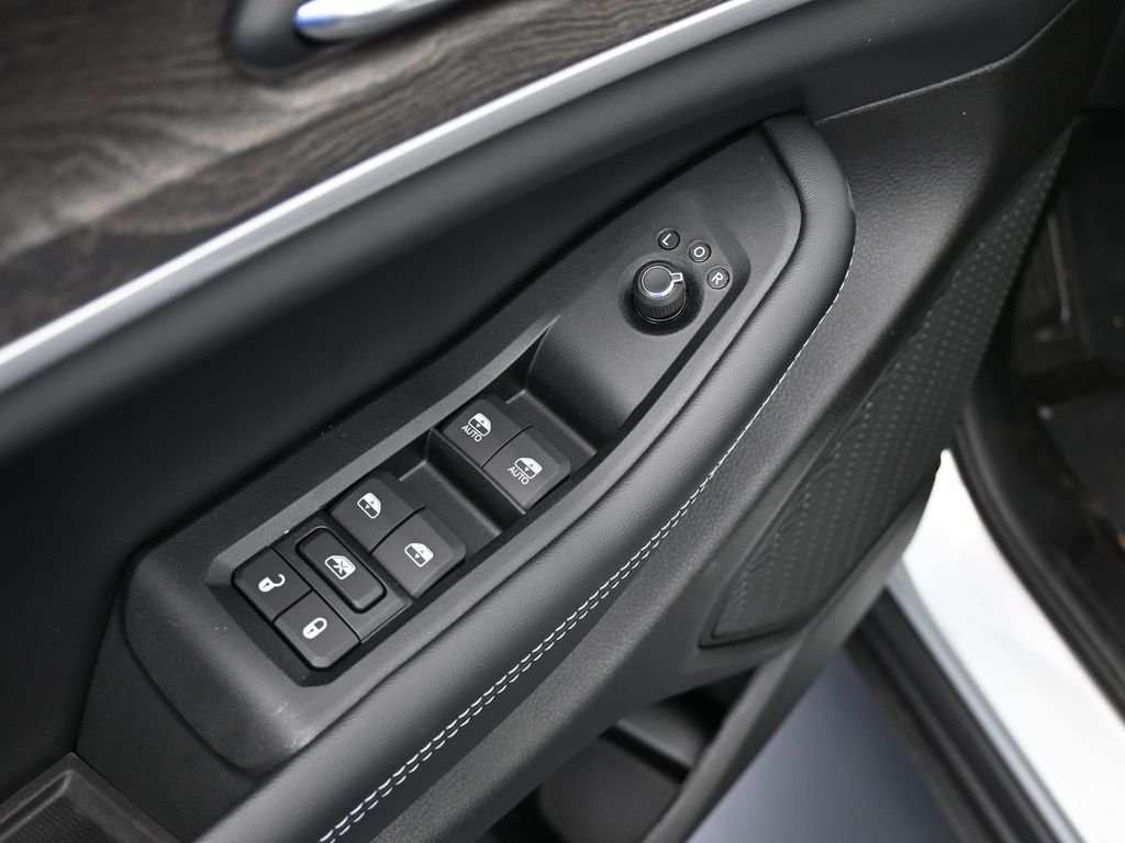 New 2025 Silver Zynith Jeep Limited image 18