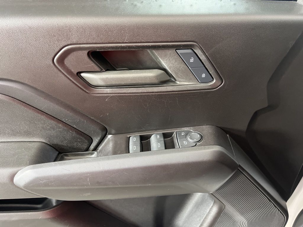 Thumbnail: 2024 Chevrolet Colorado - 22